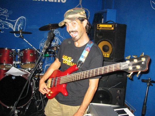 "While my Bass guitar gently weeps": intervista a Vincenzo "Sancio" Panza